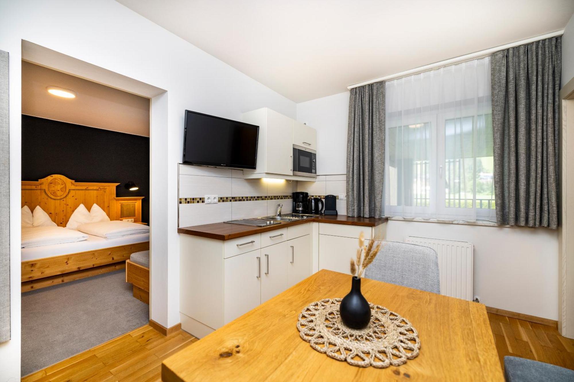 Aparthotel Jaegerheim Flachau Bagian luar foto