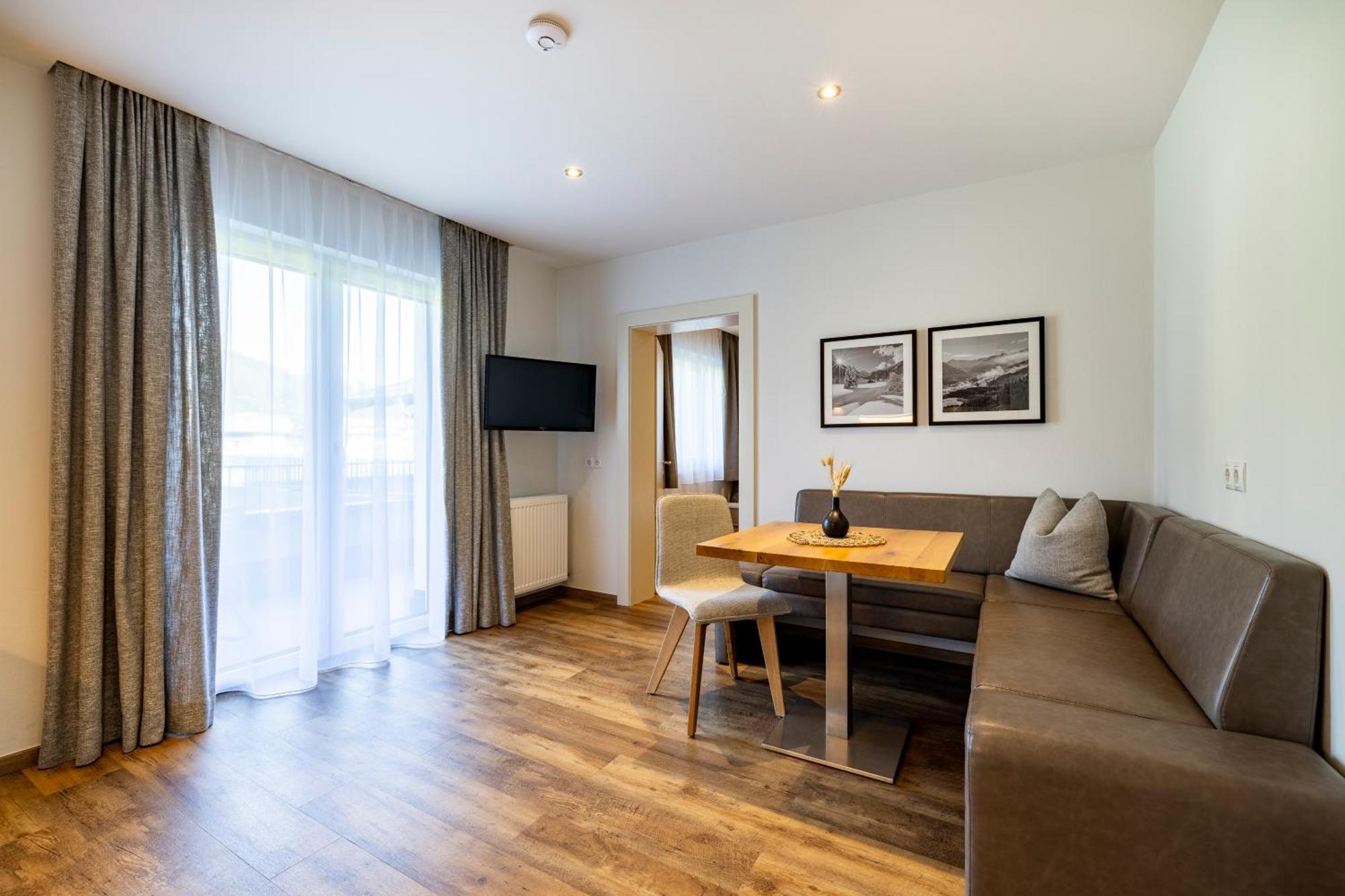 Aparthotel Jaegerheim Flachau Bagian luar foto