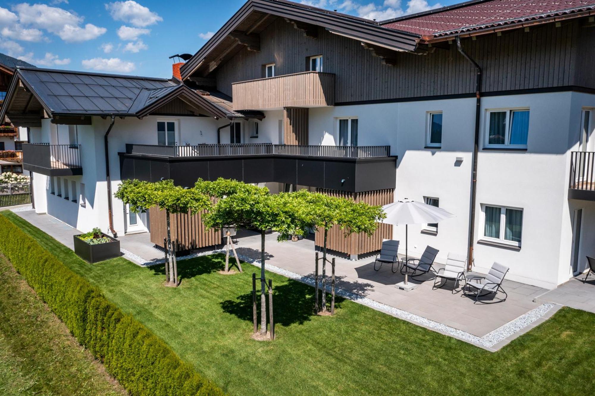 Aparthotel Jaegerheim Flachau Bagian luar foto